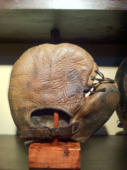 A.J. Reach Fielders Mitt Back